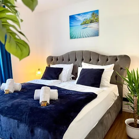 # Deluxe Living #