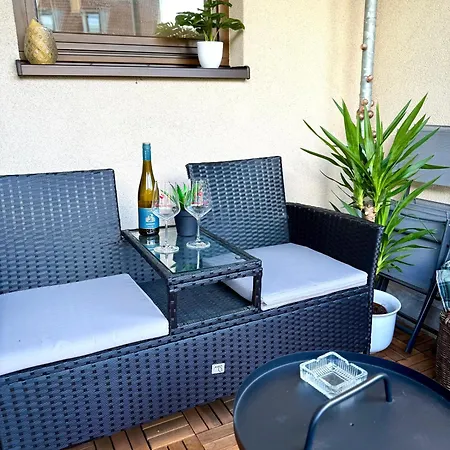 # Deluxe Living # *