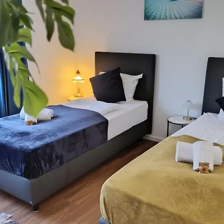 # Deluxe Living # *